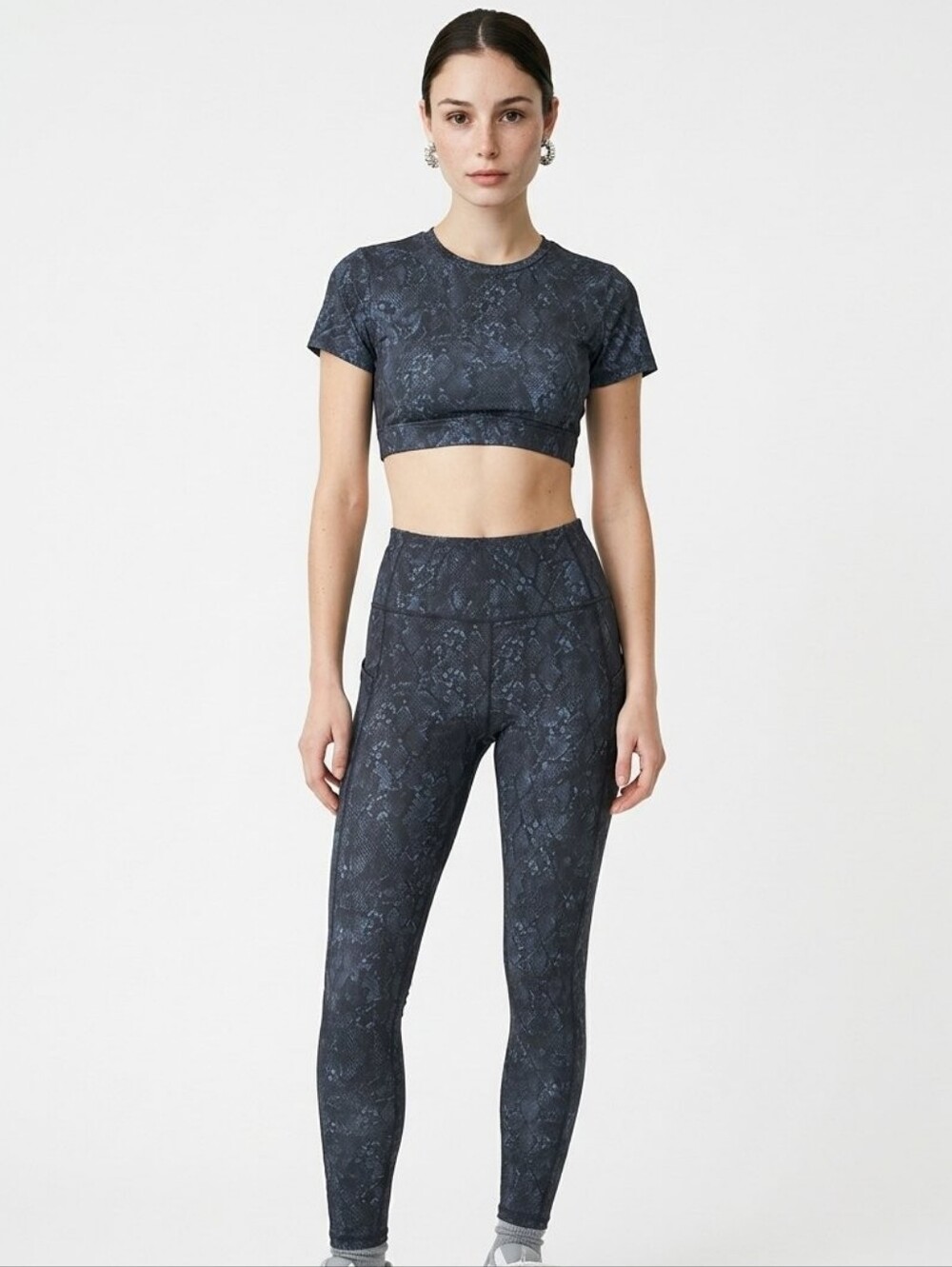 Fabletics Gray Snake Print Leggings LIKE NEW